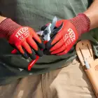 Tesoura de Poda Felco 4 c/ Oferta de Luvas T9 - Tesoura de Poda Felco 4 c/ Oferta de Luvas T9