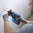 Martelo Perfurador Bosch SDS Plus GBH 18V-18 + 2 Baterias 4 Ah + Mala de Transporte - Martelo Perfurador Bosch SDS Plus GBH 18V-18 + 2 Baterias 4 Ah + Mala de Transporte