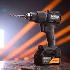 Berbequim Percussão XR 18V DeWalt x McLaren + 2 Baterias 4Ah + Mala de Transporte - Berbequim Percussão XR 18V DeWalt x McLaren + 2 Baterias 4Ah + Mala de Transporte