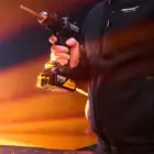 Berbequim Percussão XR 18V DeWalt x McLaren + 2 Baterias 4Ah + Mala de Transporte - Berbequim Percussão XR 18V DeWalt x McLaren + 2 Baterias 4Ah + Mala de Transporte