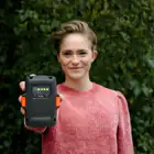 Aparador de Relva Telescópico Husqvarna 220IR + Bateria e Carregador Incluídos - Aparador de Relva Telescópico Husqvarna 220IR + Bateria e Carregador Incluídos