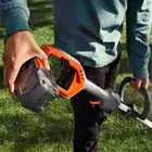 Aparador de Relva Telescópico Husqvarna 220IR + Bateria e Carregador Incluídos - Aparador de Relva Telescópico Husqvarna 220IR + Bateria e Carregador Incluídos