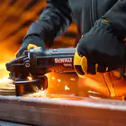 Kit XR 18V Dewalt x McLaren Berbequim + Rebarbadora + Chave de Impacto + 2 Baterias 5Ah + Mala TSTAK - Kit XR 18V Dewalt x McLaren Berbequim + Rebarbadora + Chave de Impacto + 2 Baterias 5Ah + Mala TSTAK