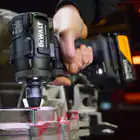 Chave de Impacto XR 18V DeWalt x McLaren + 2 Baterias 5Ah + Carregador + Mala TSTAK - Chave de Impacto XR 18V DeWalt x McLaren + 2 Baterias 5Ah + Carregador + Mala TSTAK