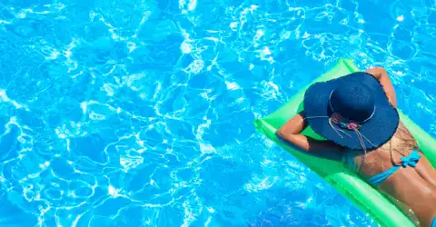 Dive into Summer: Choose the Ideal Pool for Your Space!