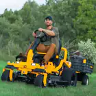 Trator Corta Relva Giro Zero 726cc 22,6HP c/ volante Cubcadet XZ6 S127