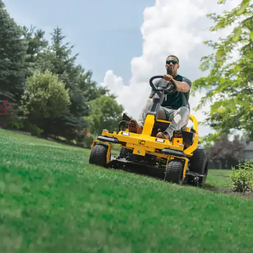Trator Corta Relva Giro Zero 726cc 22,6HP c/ volante Cubcadet XZ6 S127