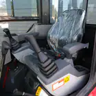 Miniexcavadora Donker DK20 Pro con cabina, 18 CV, 2 velocidades y joysticks.